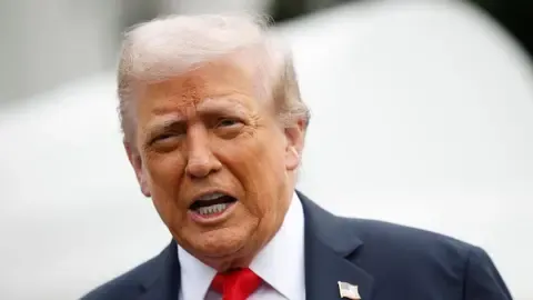 Donald Trump Confronts Aussie Correspondent Over Financial Transactions During Term